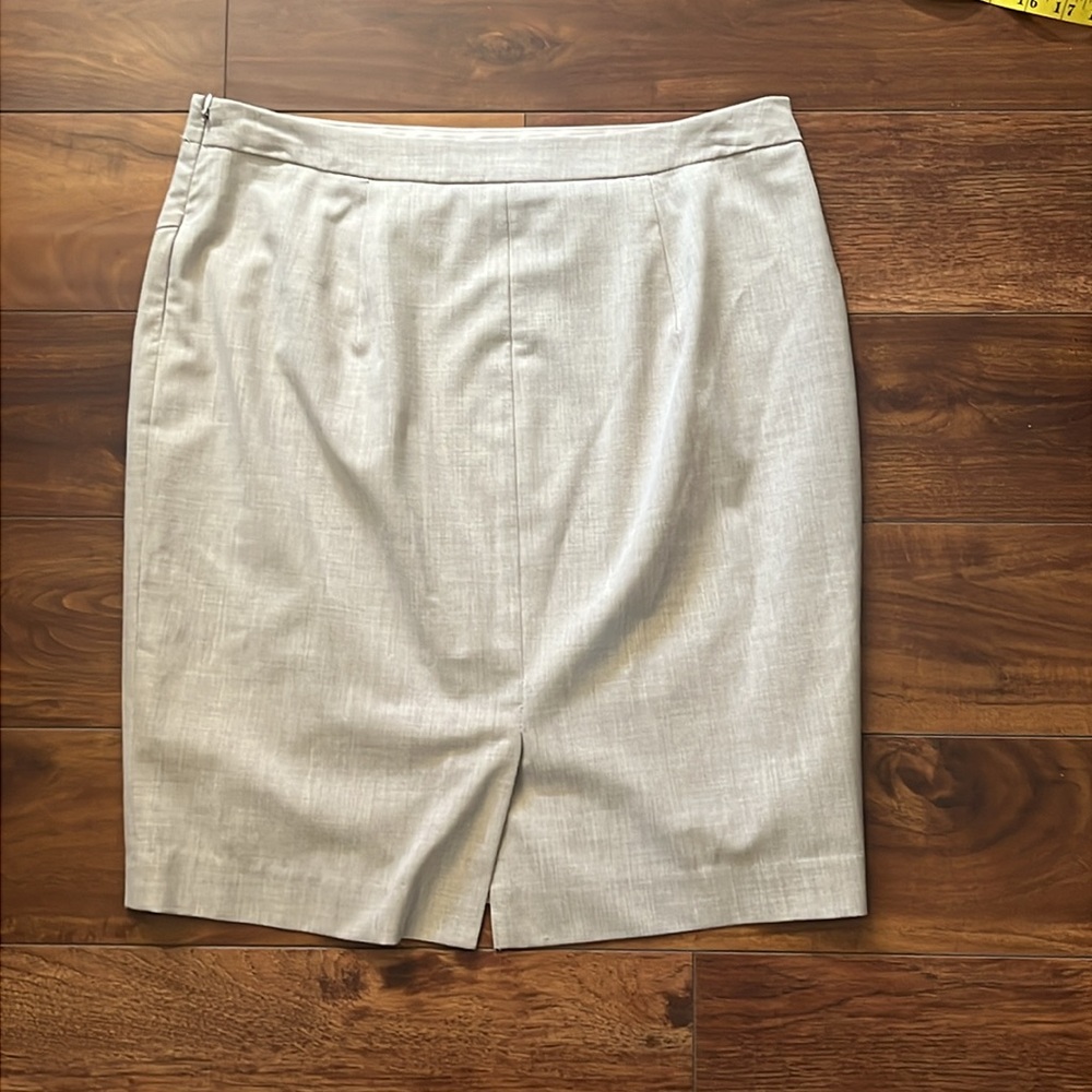 The Limited Cream Pencil Skirt Size 12 - Picture 8 of 8